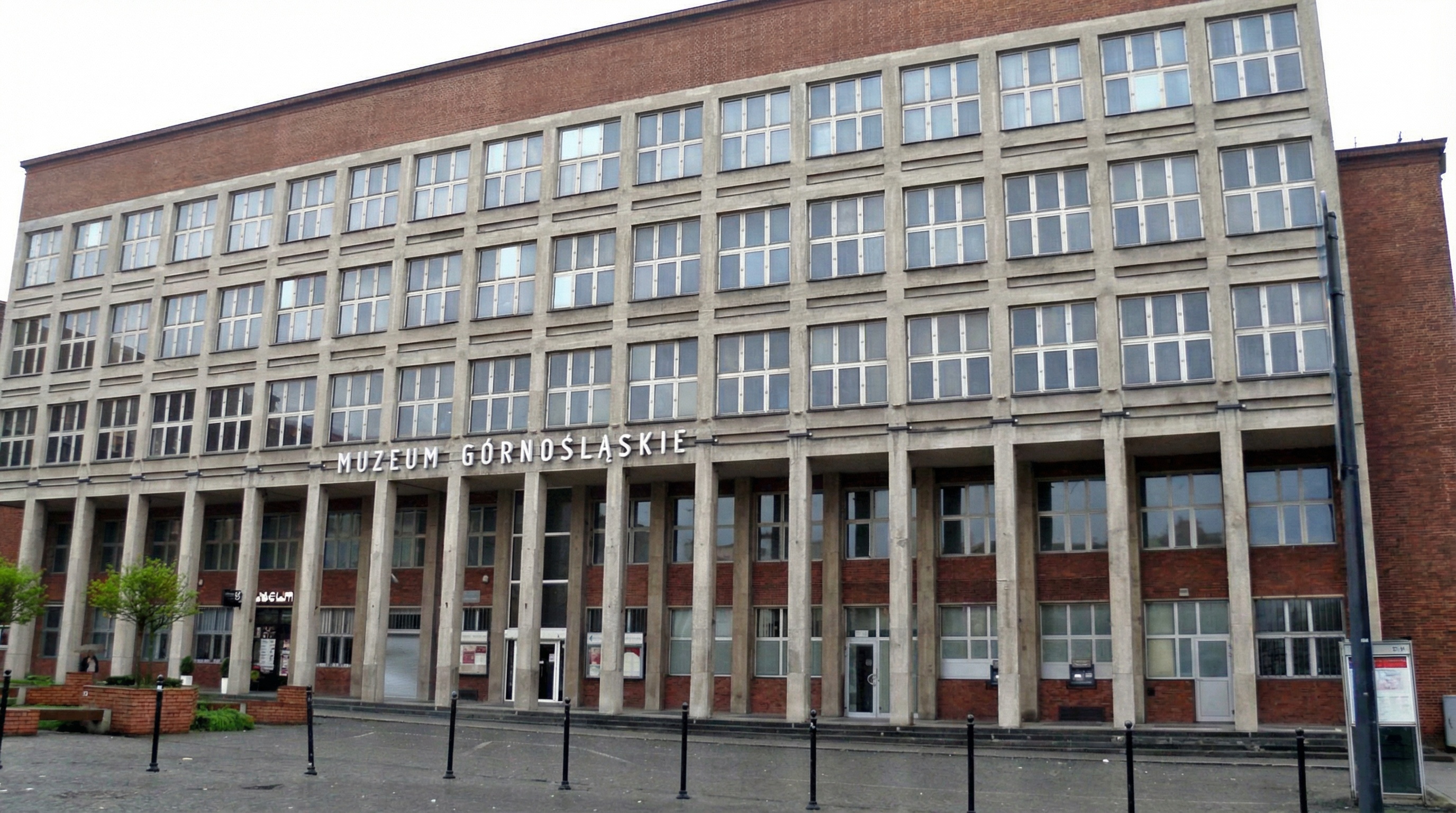 Archiwalne zdjęcie gmachu Muzeum Śląskiego